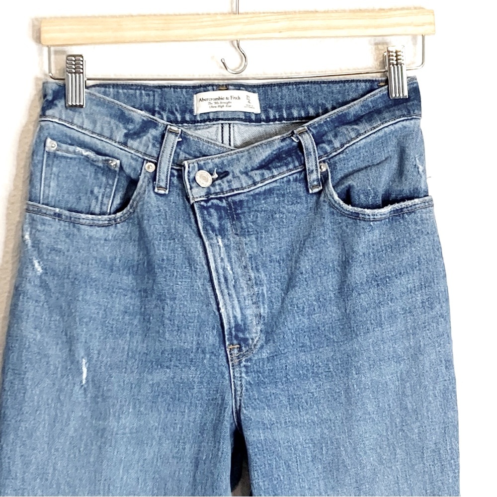 Abercrombie & Fitch The ‘90s Straight Ultra High Rise W Criss Cross Waist - Picture 6 of 15